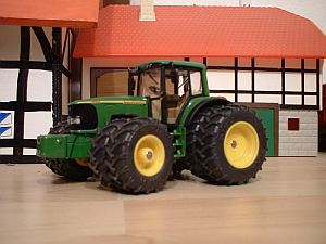 Agritechnica 2003 John Deere6820